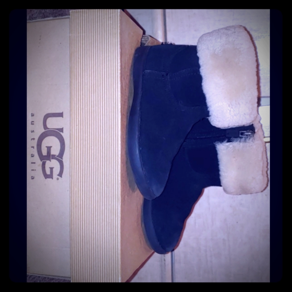 Ugg GIRLS TODDLERS JORIE II BOOT 🖤🖤🖤